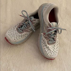 Brooks Glycerin running shoes, 8.5.